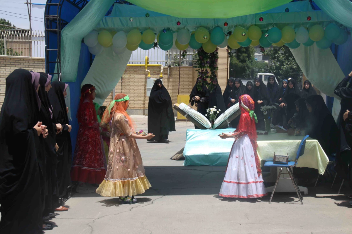 مراسم استقبال از دانشجویان