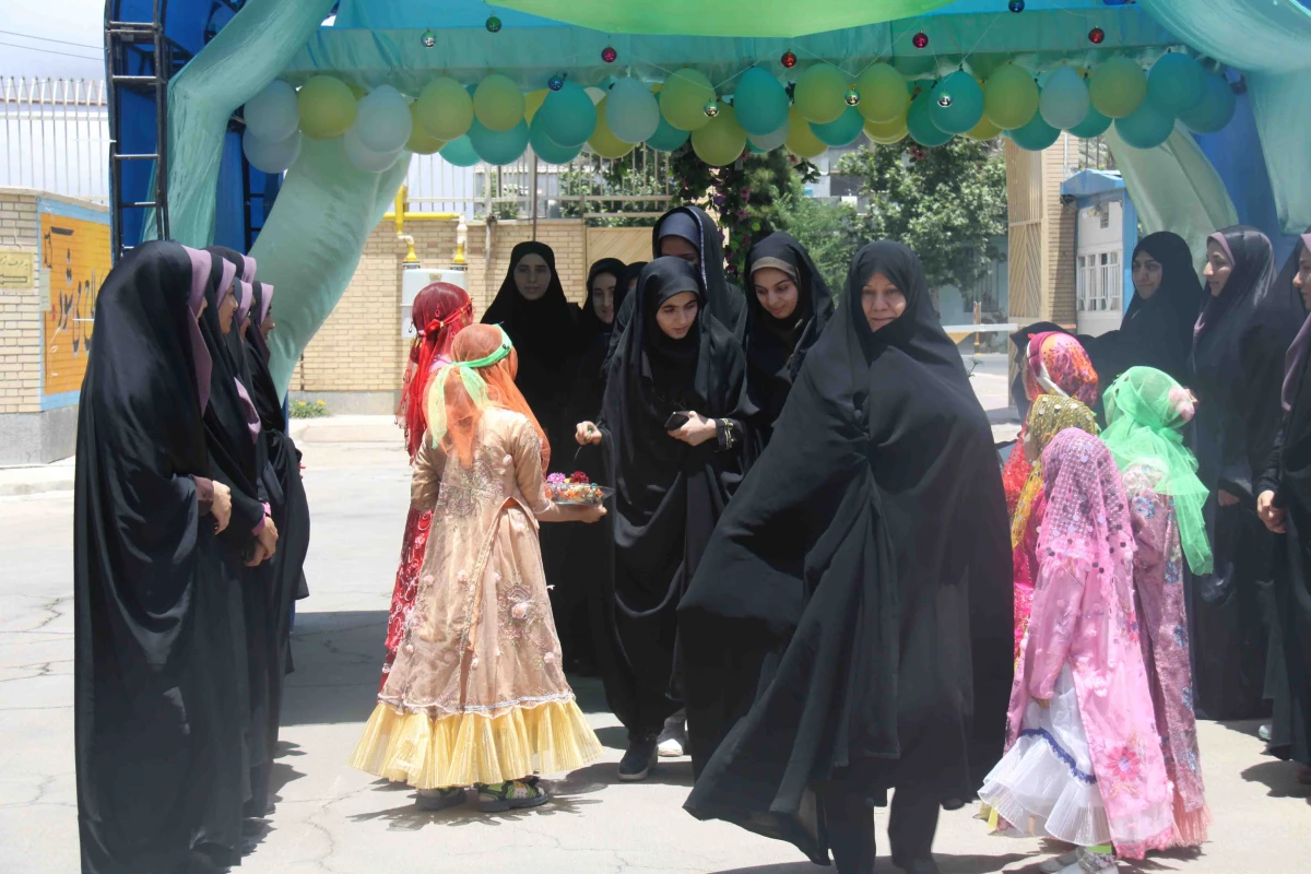 مراسم استقبال از دانشجویان