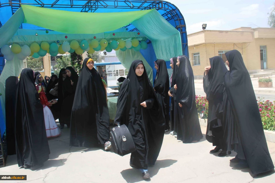 مراسم استقبال از دانشجویان