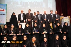عکس یادگاری منتخبین جشنواره با مسئولین دانشگاه فرهنگیان