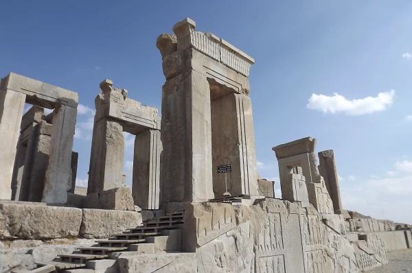 بازدید از تخت جمشید