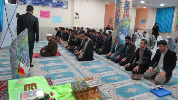 نماز جماعت دانشجویان