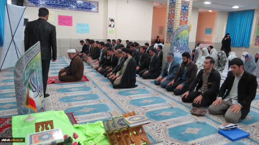 نماز جماعت دانشجویان