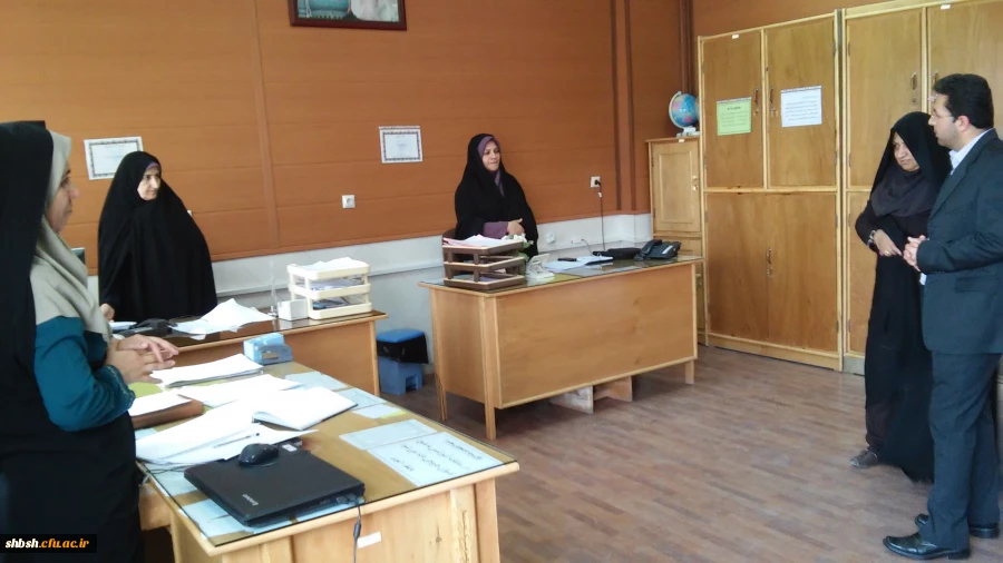 بازدید از قسمت های مختلف پردیس