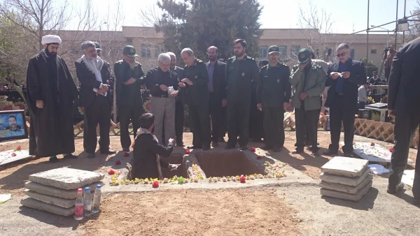 آئین استقبال و تشییع شهدای گمنام(جاوید الاثر) سه شنبه 18 اسفند 94 پردیس شهید باهنر