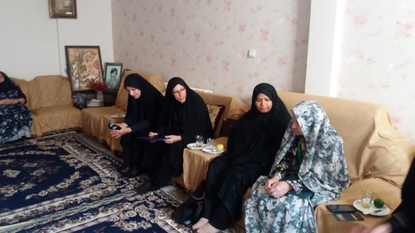 دیدار باخانواده  شهدای دفاع مقدس