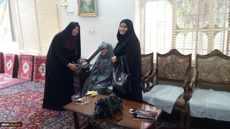 تکریم مادران وهمسران شهدا