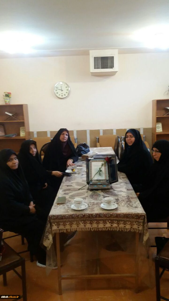 تکریم مادران وهمسران شهدا