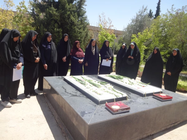 مراسم عطر افشانی وغبار روبی ازقبور معزز شهدای گمنام