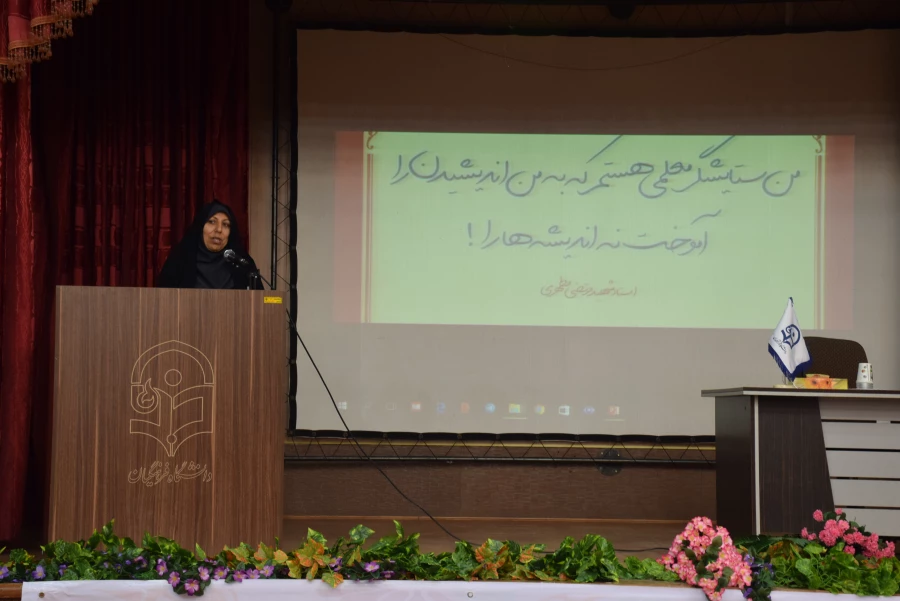 نشست دکتر کاوه مدیر کل امور اجتماعی دانشگاه فرهنگیان با دانشجویان پردیس شهید باهنر فارس