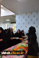 خاطره انگیزترین روز برای دانشجویان با تقدیم گل از طرف مدیریت پردیس شهید باهنر