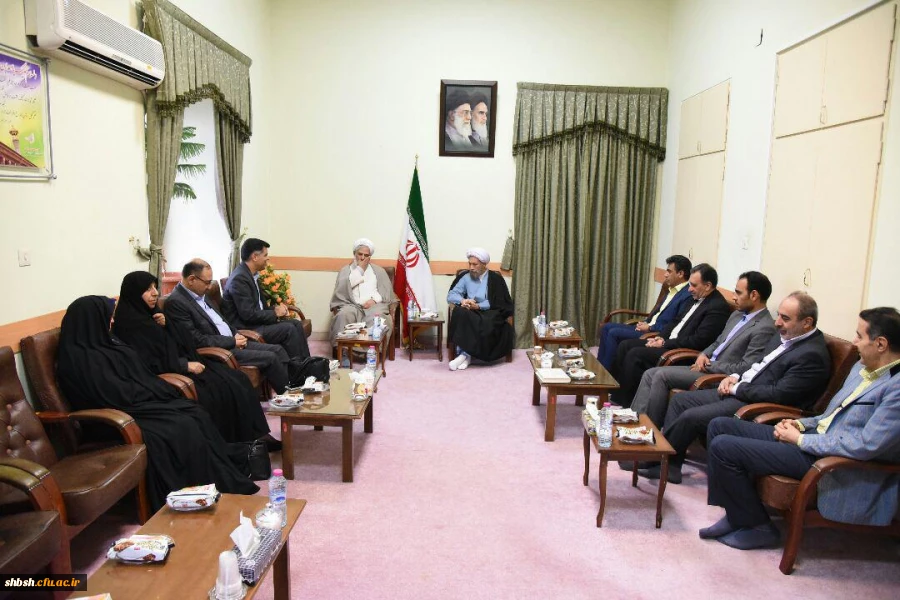 دیدار مسئولین دانشگاه فرهنگیان فارس با امام جمعه شیراز