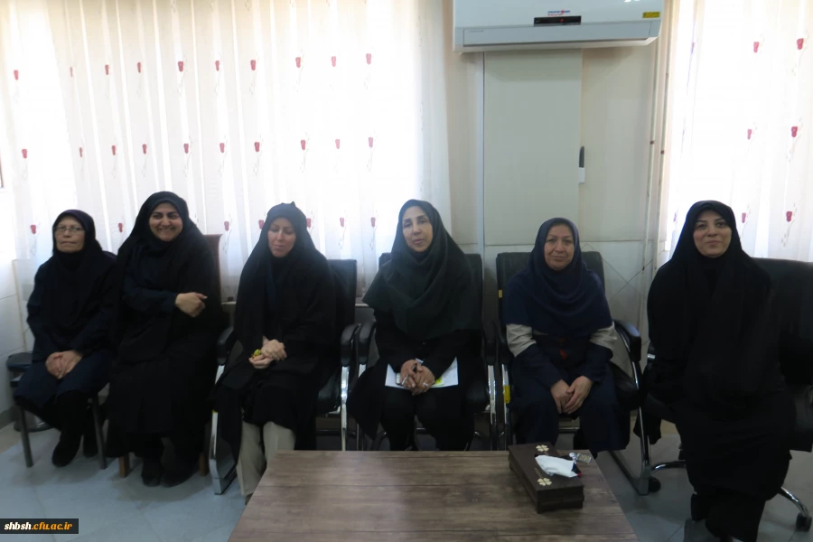 تکریم و بزرگداشت روز زن و مادر با حضور همکاران پردیس شهید باهنر فارس