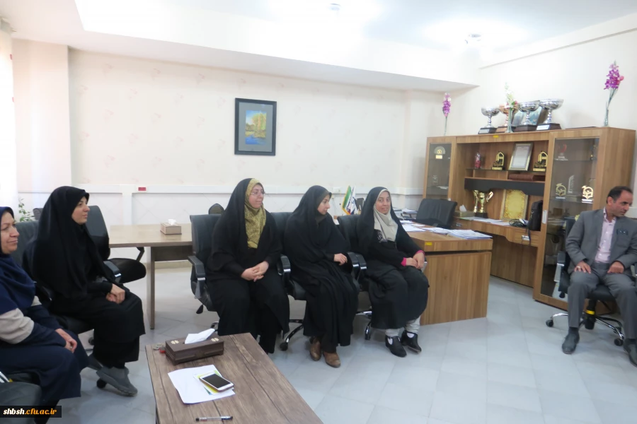 تکریم و بزرگداشت روز زن و مادر با حضور همکاران پردیس شهید باهنر فارس