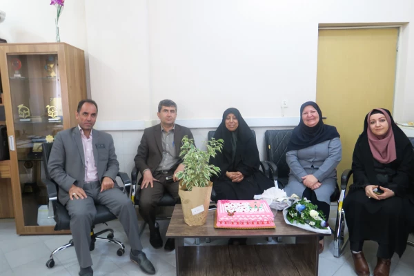 تکریم و بزرگداشت روز زن و مادر با حضور همکاران پردیس شهید باهنر فارس