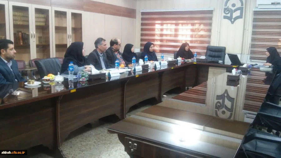 جلسه دفاع دانشجویان ارشد در اسفند 97