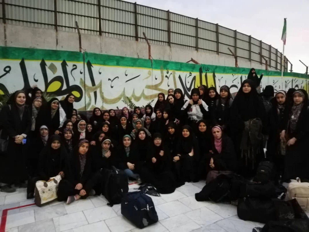 حضور کاروان راهیان نور دانشجویان پردیس شهید باهنر فارس در مناطق جنگی جنوب