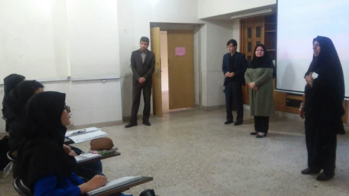 بازدید سرپرست و معاونان پردیس شهید باهنر فارس از اولین روز تشکیل کلاس ها ی درس بعد از تعطیلات نوروز