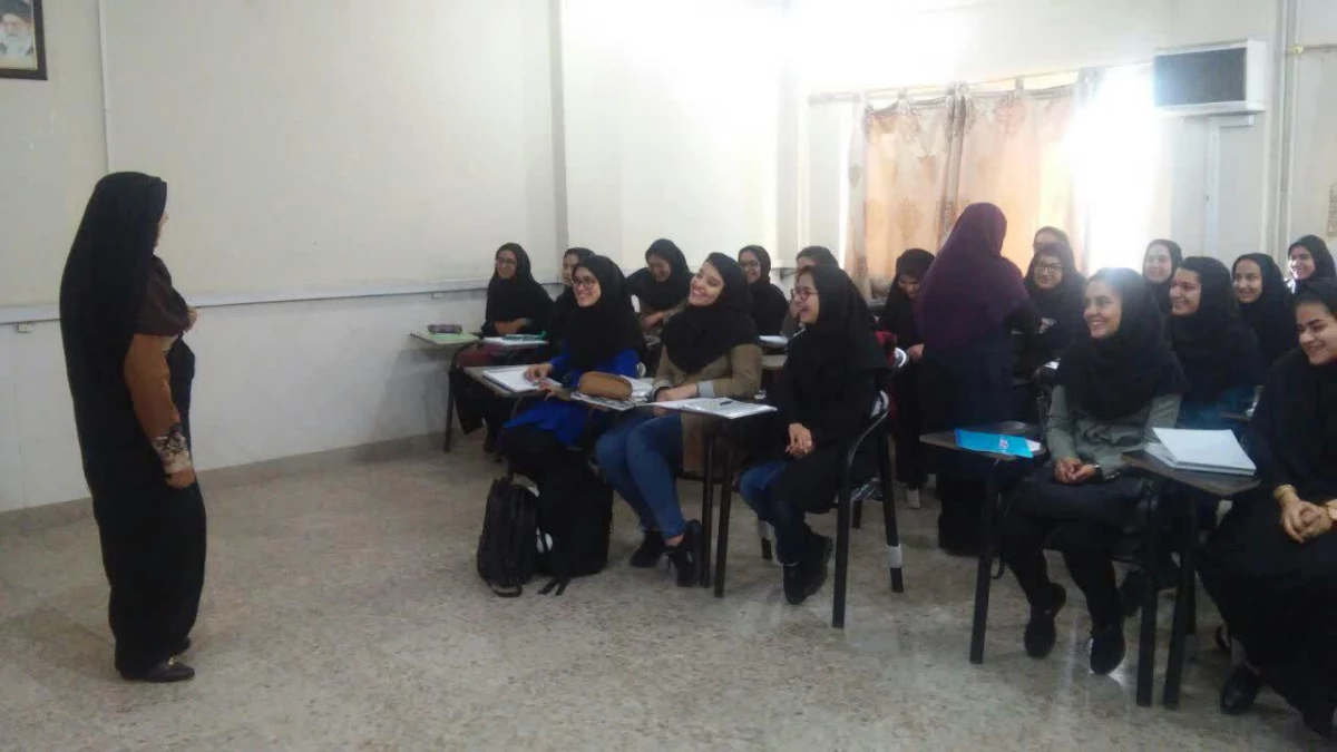 بازدید سرپرست و معاونان پردیس شهید باهنر فارس از اولین روز تشکیل کلاس ها ی درس بعد از تعطیلات نوروز