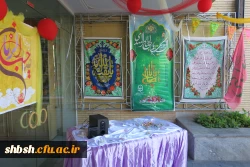 پذیرائی از دانشجویان با شکلات و شربت و پخش دعای عهد