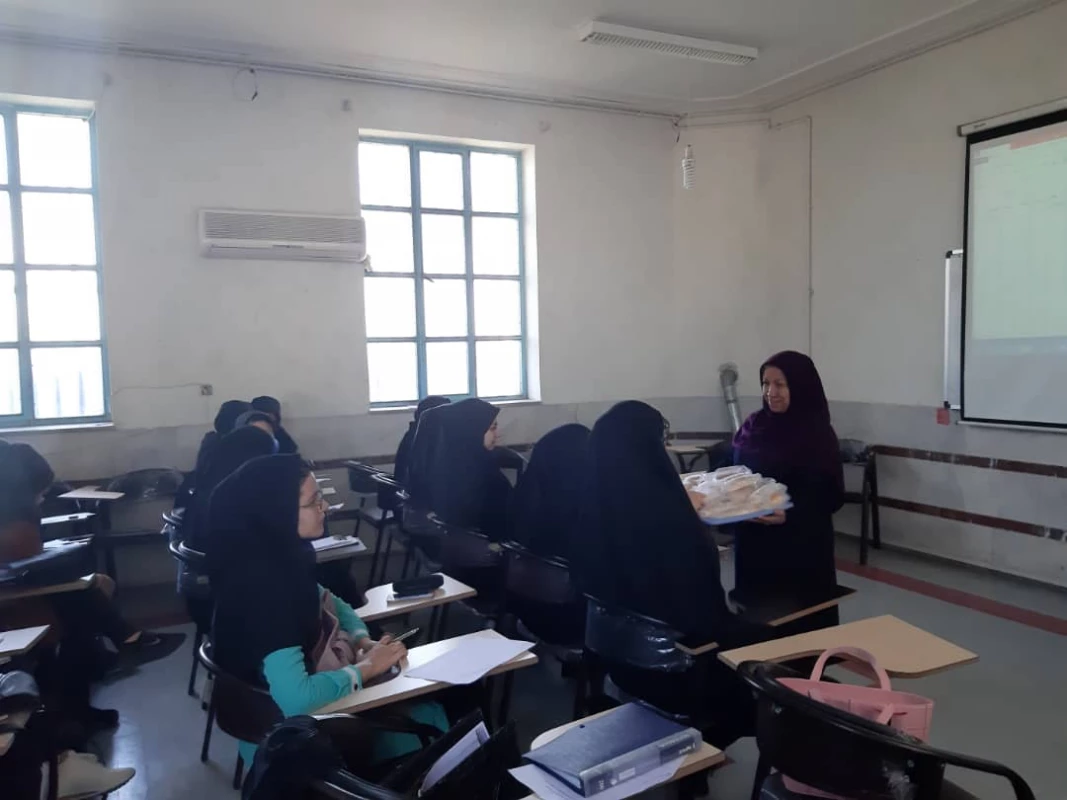 برپایی ایستگاه تغذیه سالم به مناسبت هفته سلامت