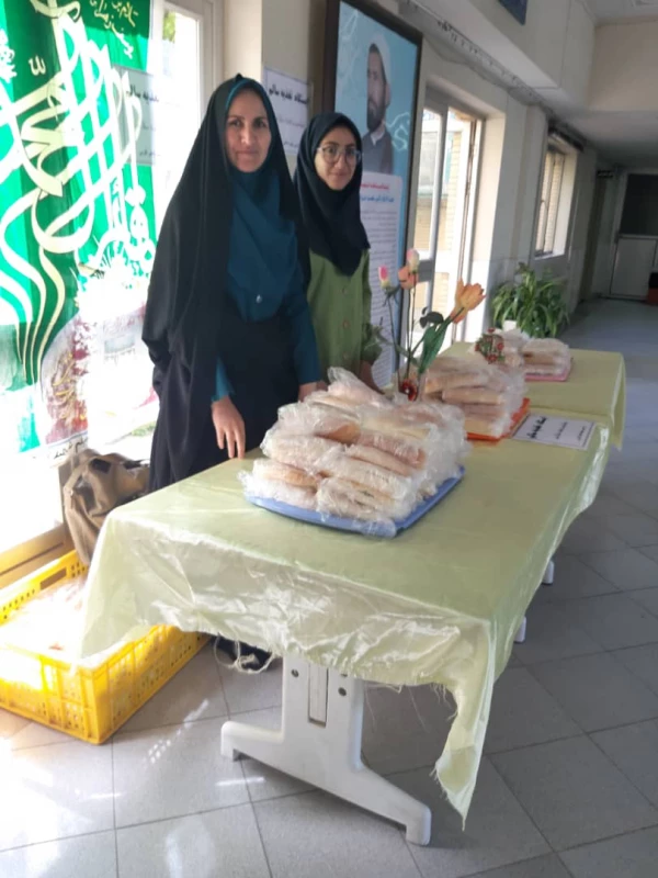 برپایی ایستگاه تغذیه سالم به مناسبت هفته سلامت