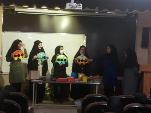 بازدید دانشجویان آموزش ابتدایی از پژوهشکده معلم