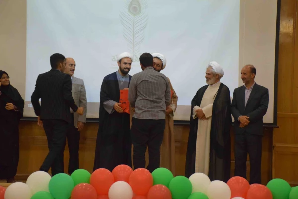 اولین گردهمایی دانشجو معلمان فعال فرهنگی اجتماعی دانشگاه فرهنگیان فارس " پویش جوانه"