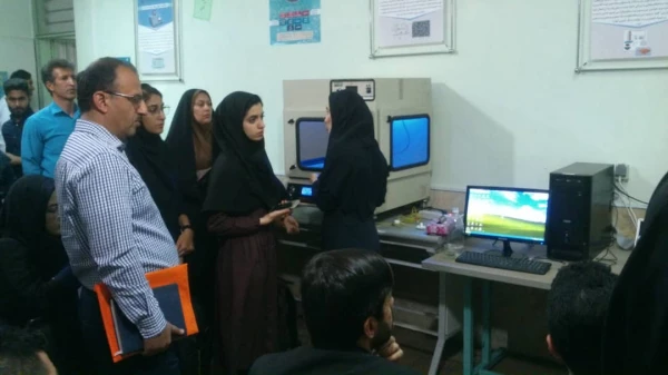 حضور دانشجو معلمان منتخب رشته های زیست، فیزیک و شیمی پردیس شهید باهنر در همایش نانو پژوهشکده معلم