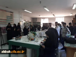 حضور دانشجو معلمان منتخب رشته های زیست، فیزیک و شیمی پردیس شهید باهنر در همایش نانو پژوهشکده معلم