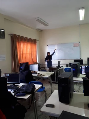 برگزاری کارگاه آموزشی نرم افزار پرزی