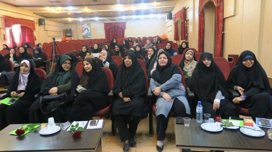 اولین همایش نومعلمان دانشگاه فرهنگیان فارس(خواهران)