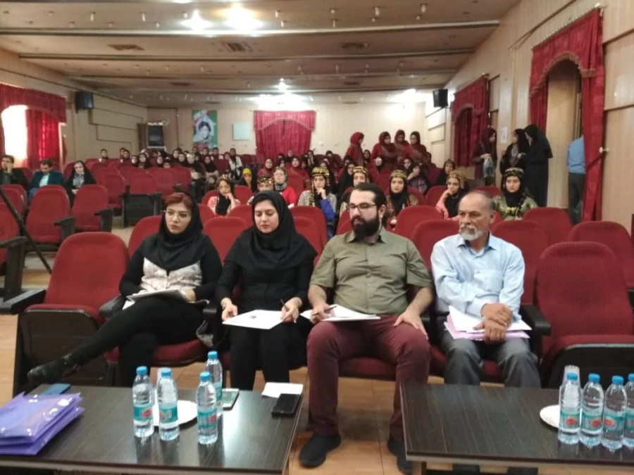 دومین روز برگزاری بیست و نهمین جشنواره فرهنگی دانشجومعلمان دانشگاه فرهنگیان بخش هنرهای گروهی تئاتر و سرود