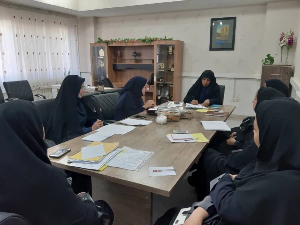 جلسه  سرپرستان شبانه روزی  و حوزه دانشجویی در حضور خانم دکتر داودی 3