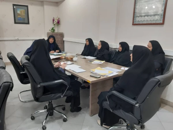 جلسه  سرپرستان شبانه روزی  و حوزه دانشجویی در حضور خانم دکتر داودی 4