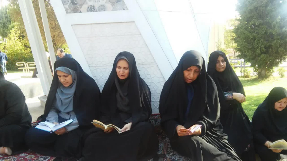 برگزاری زیارت عاشورا همزمان با آغاز هفته دفاع مقدس و ایام سوگواری سرور و سالار شهیدان حضرت ابا عبد الله الحسین 4