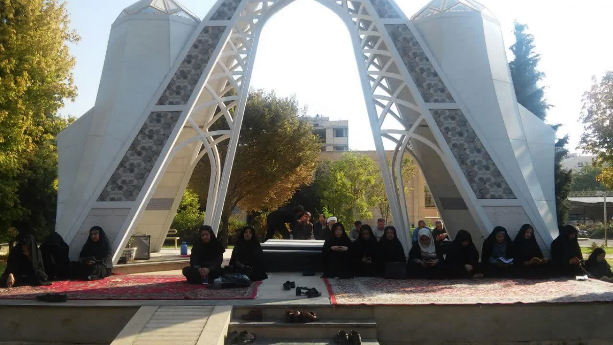 برگزاری زیارت عاشورا همزمان با آغاز هفته دفاع مقدس و ایام سوگواری سرور و سالار شهیدان حضرت ابا عبد الله الحسین 5