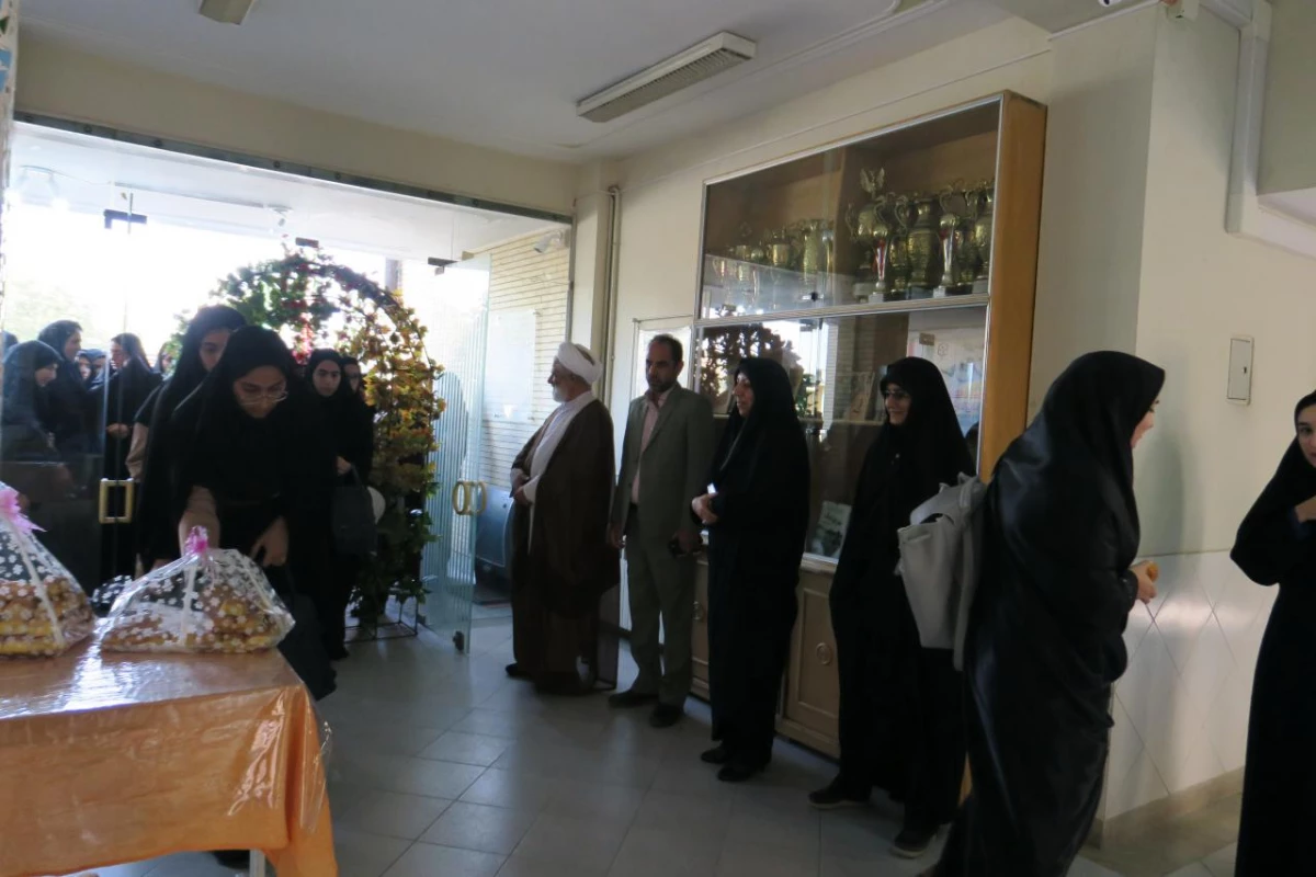 مراسم استقبال از دانشجومعلمان جدیدالورود پردیس شهید باهنر در اولین روز تشکیل کلاس  8