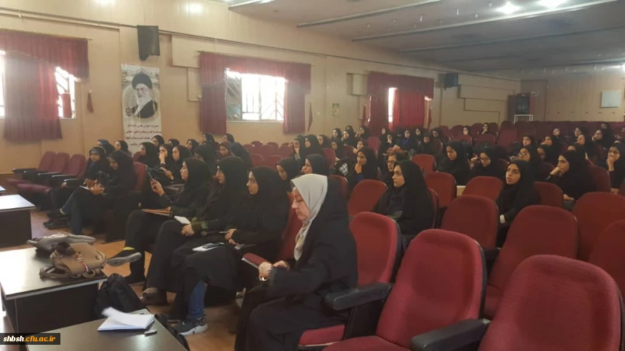 اولین نشست تخصصی علمی پژوهشی با عنوان پژوهش های دانشجویی وتفکر انتقادی 2