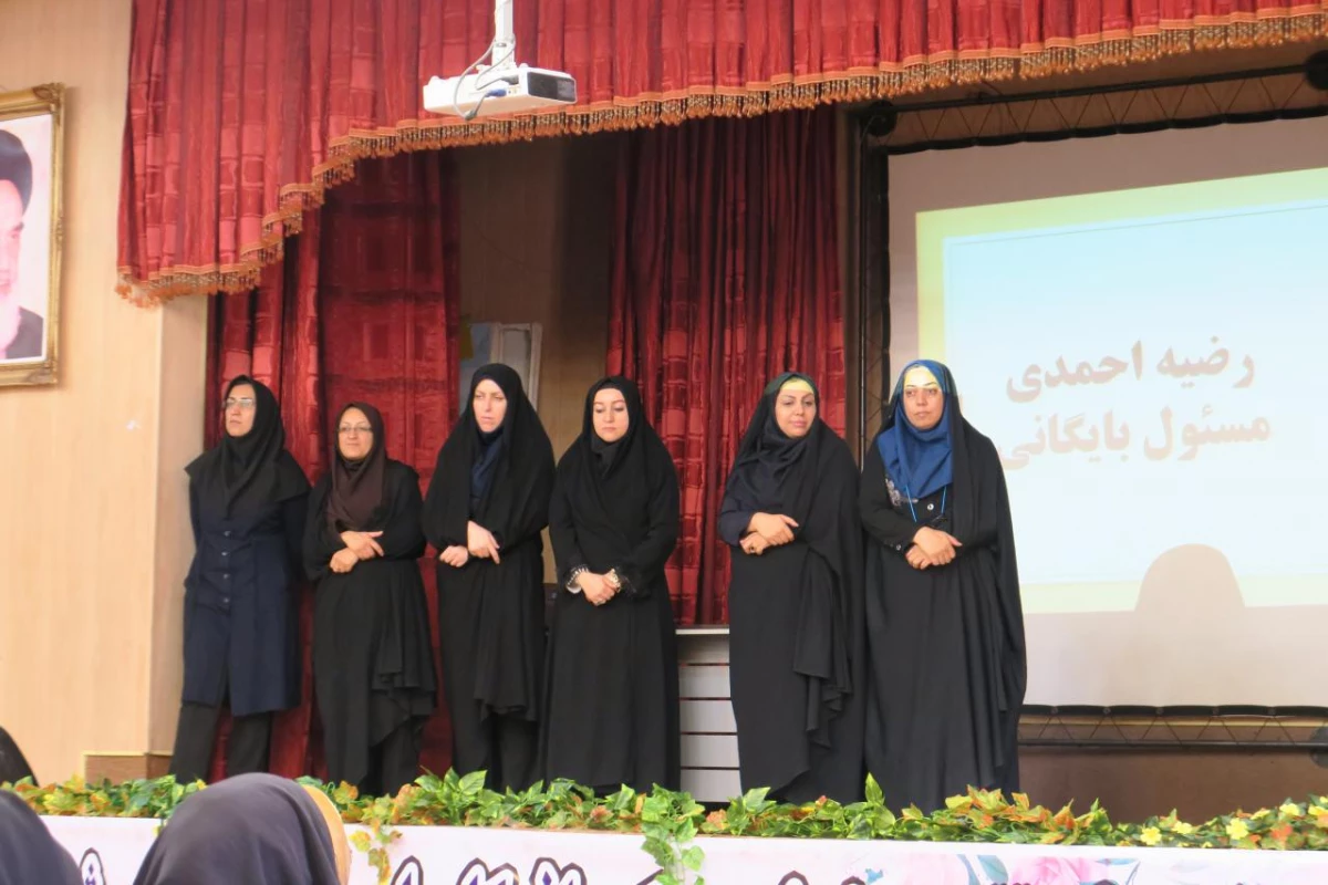 جلسه توجیهی دانشجومعلمان ورودی 98 11