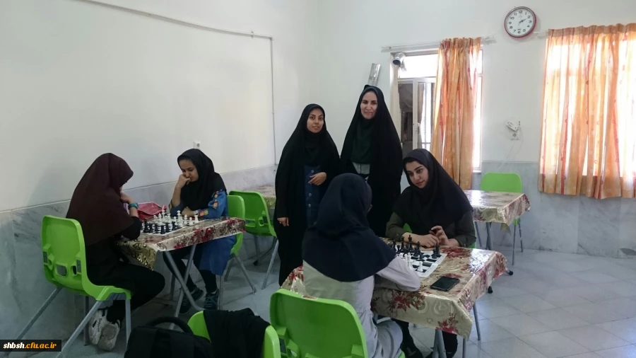 برگزاری مسابقات هفته تربیت بدنی در پردیس شهید باهنر 4