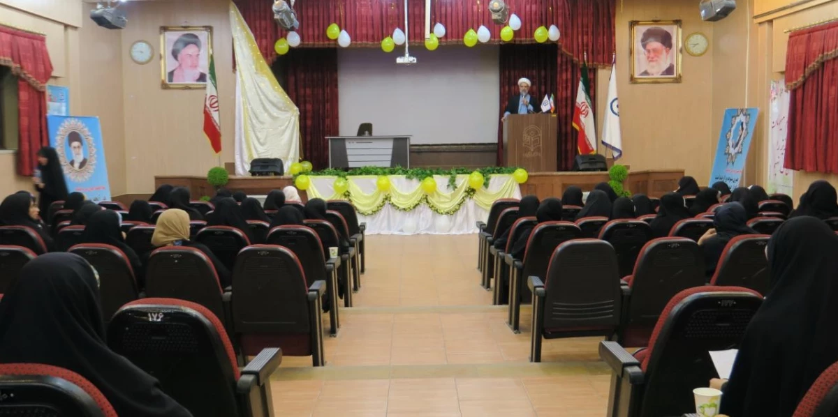 جشن آغـاز امامت حضرت ولی عصر(عج) با حضور پرشور دانشجومعلمان در سالن اجتماعات پردیس شهید باهنر برگزار شد 2