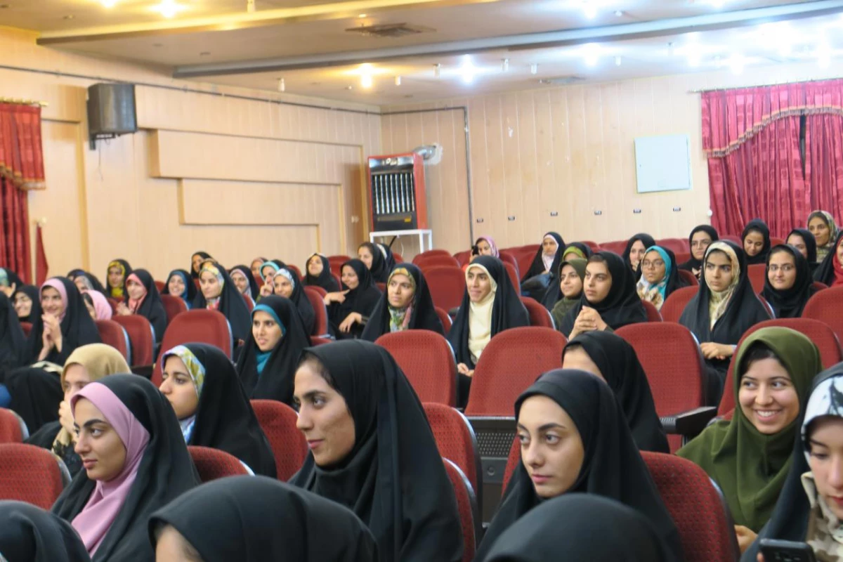 جشن آغـاز امامت حضرت ولی عصر(عج) با حضور پرشور دانشجومعلمان در سالن اجتماعات پردیس شهید باهنر برگزار شد 2