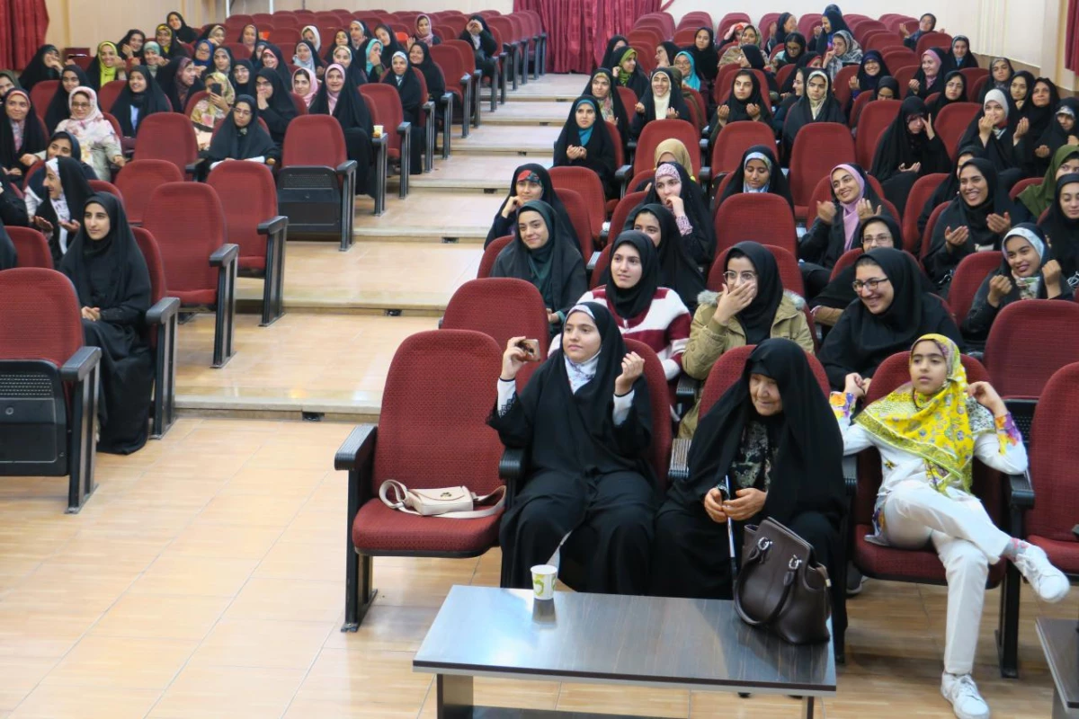 جشن آغـاز امامت حضرت ولی عصر(عج) با حضور پرشور دانشجومعلمان در سالن اجتماعات پردیس شهید باهنر برگزار شد 2