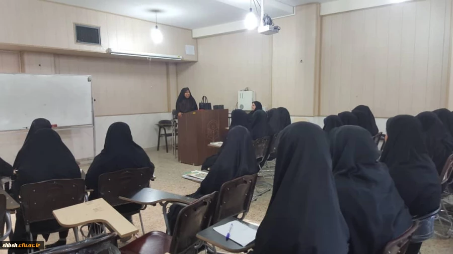 باز دید دانش آموزان دبیرستان معارف از پردیس شهید باهنر 4