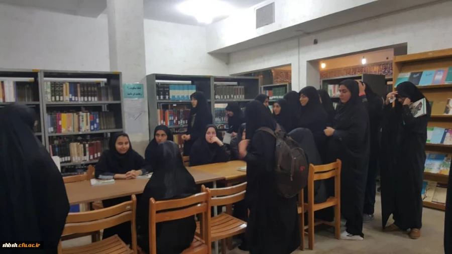 باز دید دانش آموزان دبیرستان معارف از پردیس شهید باهنر 5