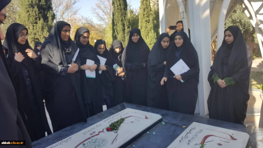 باز دید دانش آموزان دبیرستان معارف از پردیس شهید باهنر 6