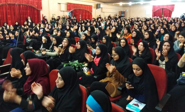 گرامی داشت روز دانشجو با حضور دکتر افلاکی در پردیس شهید باهنر برگزار شد 2