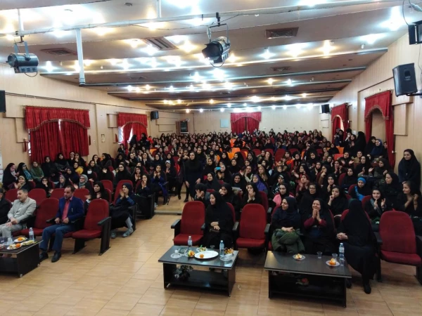 گرامی داشت روز دانشجو با حضور دکتر افلاکی در پردیس شهید باهنر برگزار شد 14