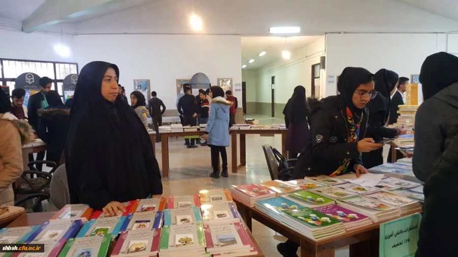  مراحل برپایی و برگزاری نمایشگاه کتاب  در مرکز آموزش عالی شهید مطهری با حضور دانشجویان پردیس شهید باهنر فارس
 2